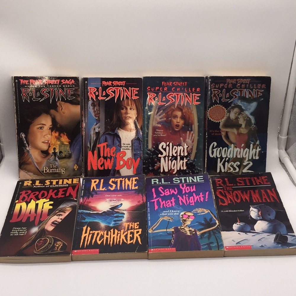 R.L Stine Lot of 8 Books including Fear Street Saga Young Adult Horror Thriller